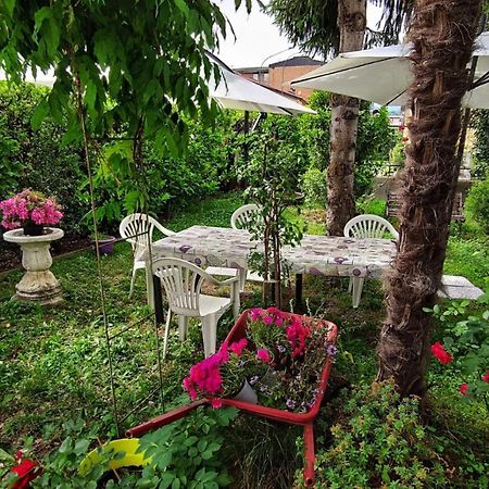 Villa Da Simona- Casa 4 Posti Letto + 4 Aggiuntivi à Arona Extérieur photo