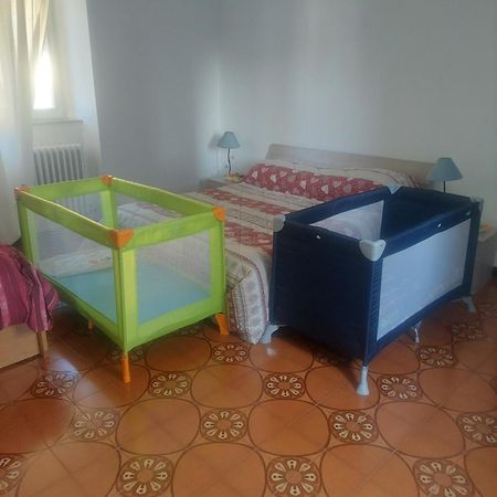 Villa Da Simona- Casa 4 Posti Letto + 4 Aggiuntivi à Arona Extérieur photo
