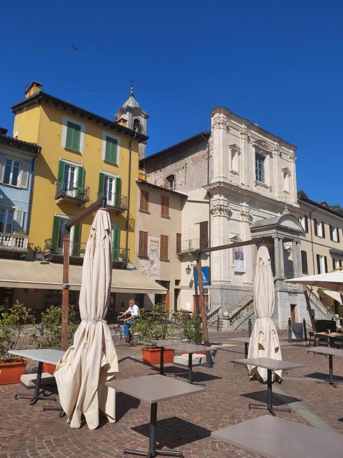 Villa Da Simona- Casa 4 Posti Letto + 4 Aggiuntivi à Arona Extérieur photo